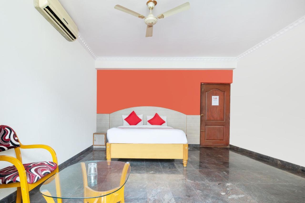 Oyo 16123 Chandana Deluxe Bangalore Exterior foto